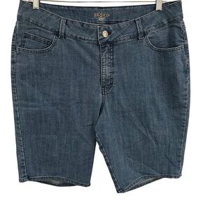 Riders by Lee Light/Medium Wash Bermuda Shorts Size 18W
